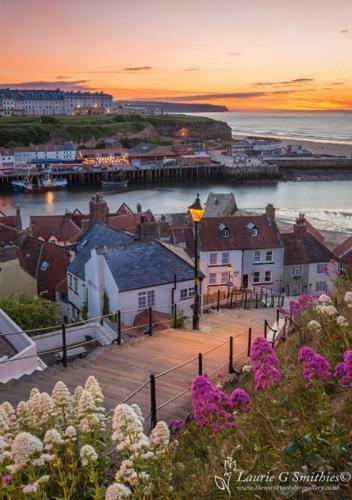 See Glympse Whitby Exteriér fotografie